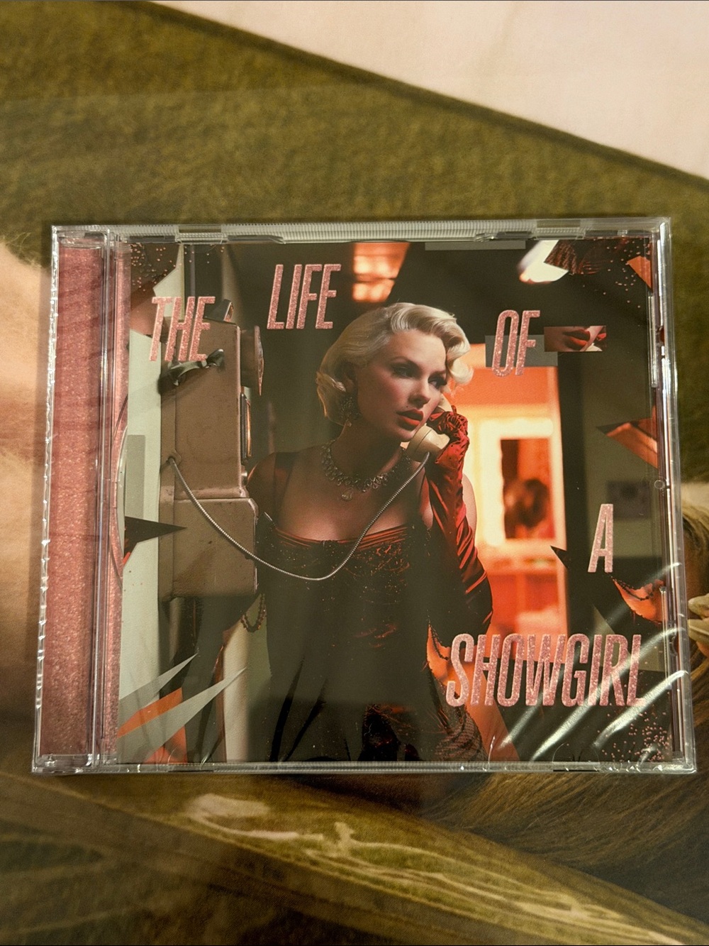 TAYLOR SWIFT: THE LIFE OF A SHOWGIRL (DRESSING ROOM REHEARSAL VERSION) CD